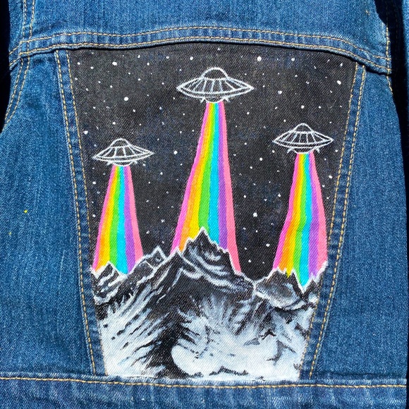 ❗️Custom Painting❗️🎨 Denim Jacket - Picture 3 of 3